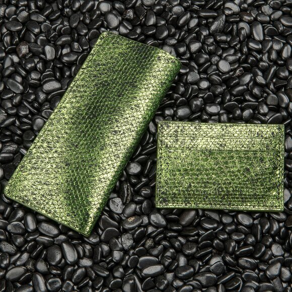 Exotic Python Skin Gift Set – Slim & Stylish Nuclear Garden Color - Picture 4 of 5